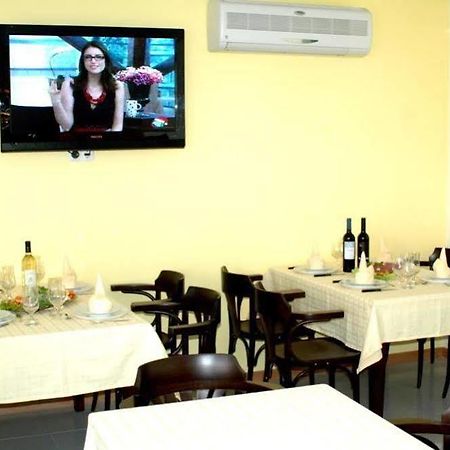Hotel Roterdao Прая Екстериор снимка