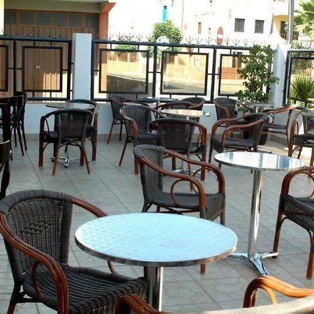 Hotel Roterdao Прая Екстериор снимка