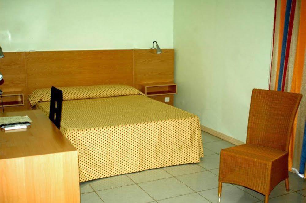 Hotel Roterdao Прая Екстериор снимка